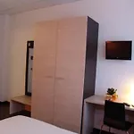 Hotel Milano 3*