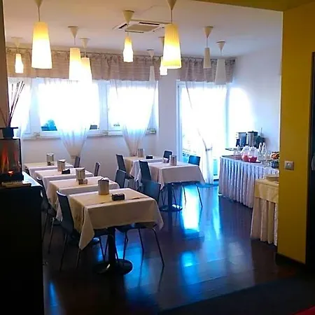 Milano Hotell 3*