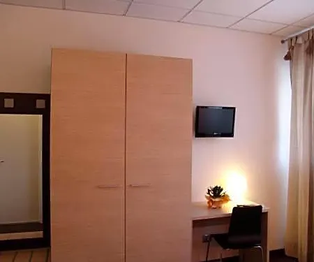 Milano Hotell 3*