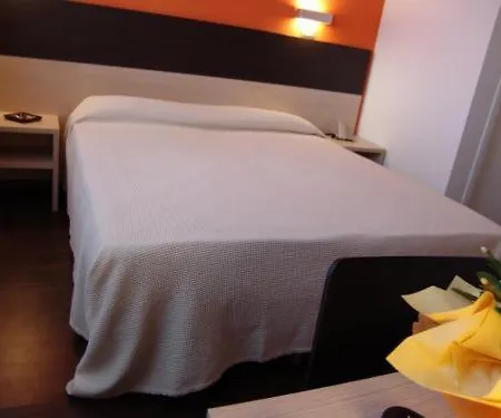 米兰酒店 安科纳